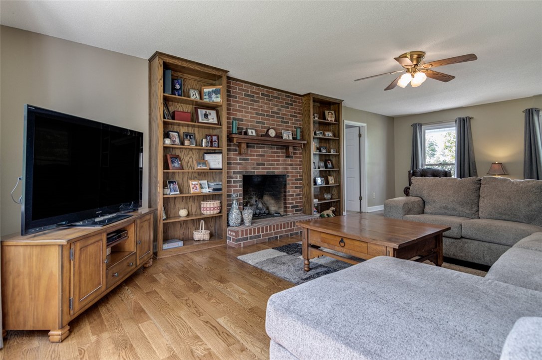 606 Dalton Road Seneca, SC 29678 - Photo 6 of 42 Gallery Image 6