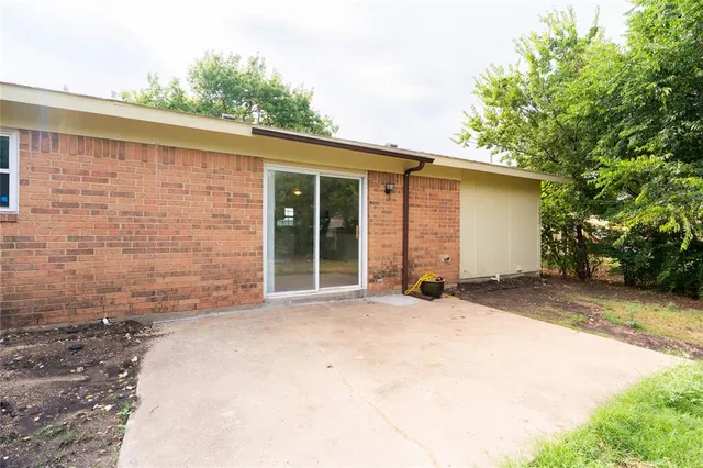 $1,500 | 2622 Foxcroft Lane, Garland, TX 75044