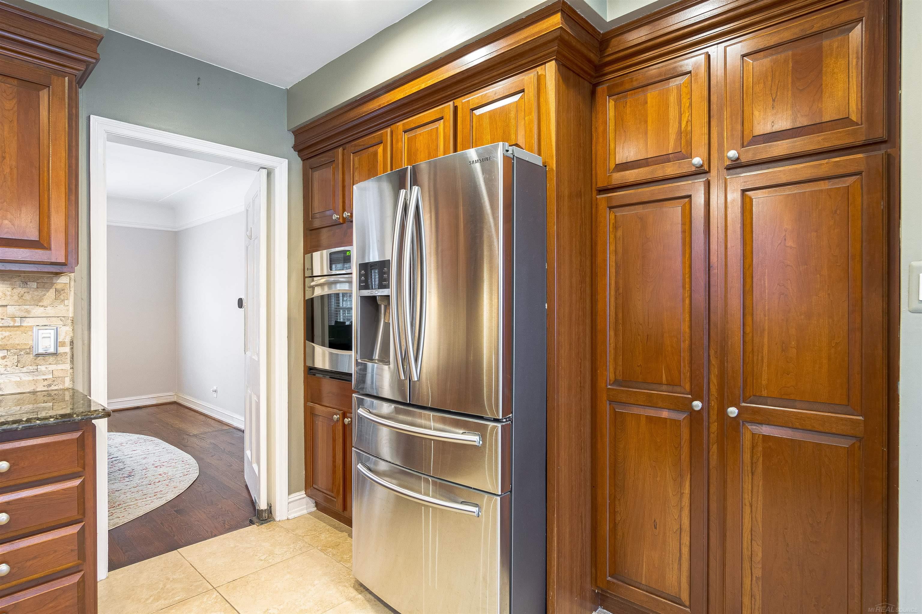 1644 Severn Road Grosse Pointe Woods, MI 48236 - Photo 26 of 45