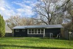 586 West River Road Muskegon, MI 49445 - Photo 3 of 17 back