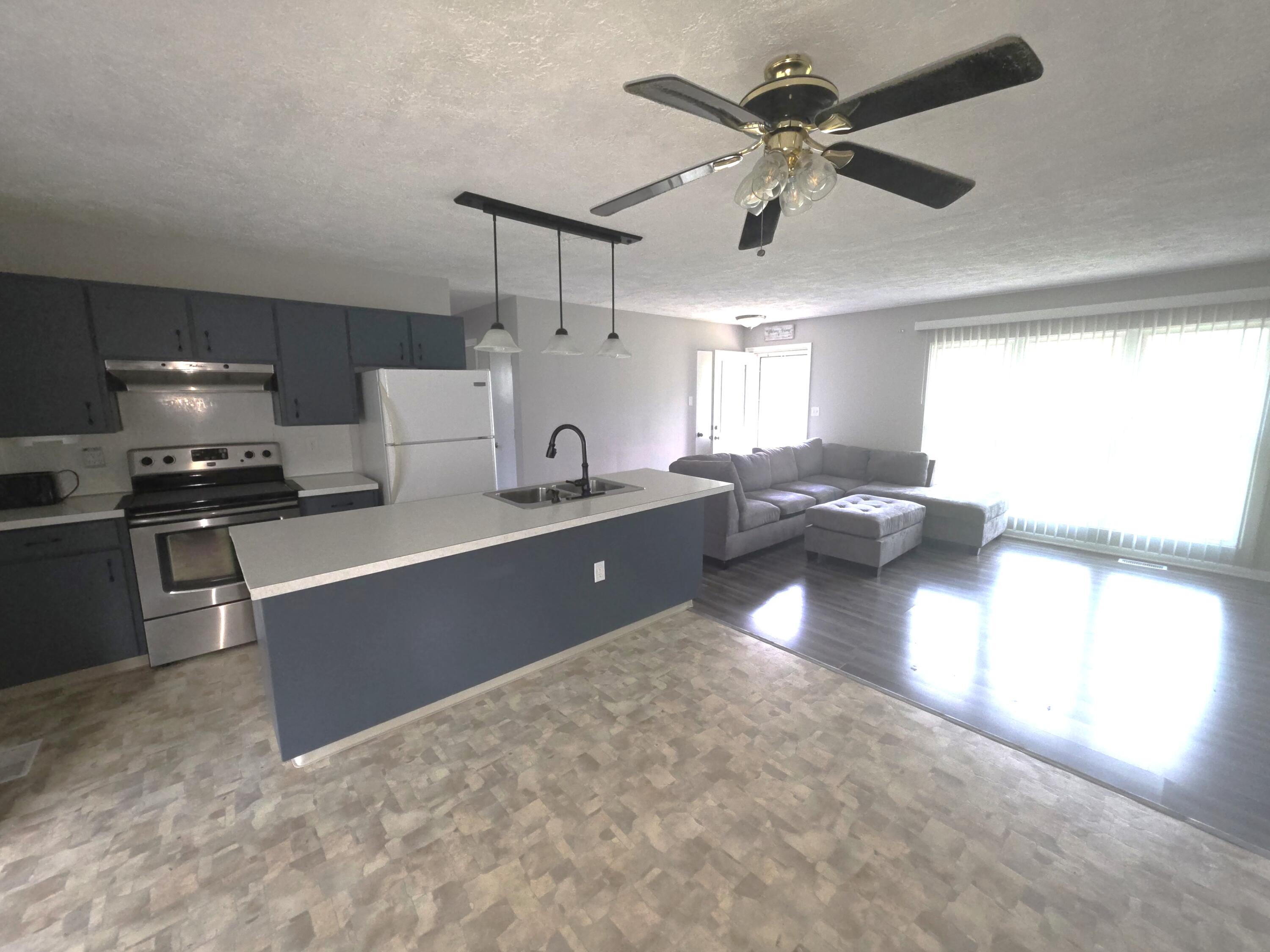 586 West River Road Muskegon, MI 49445 - Photo 7 of 17 9435