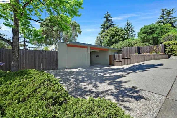 $1,495,000 | 5354 Greenridge Road, Castro Valley, CA 94552