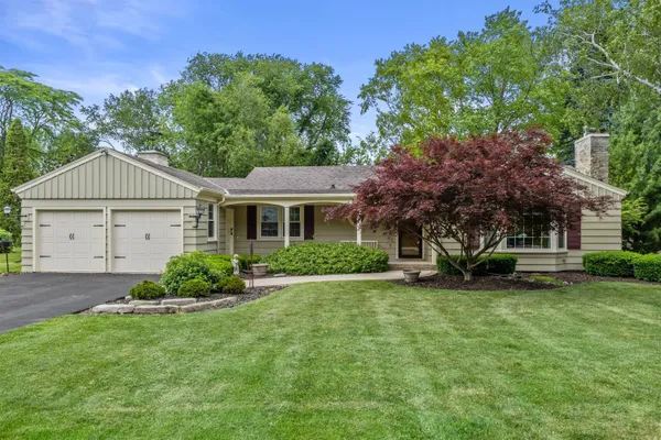 $392,000 | 200 South Vincennes Circle, North Bay, WI 53402