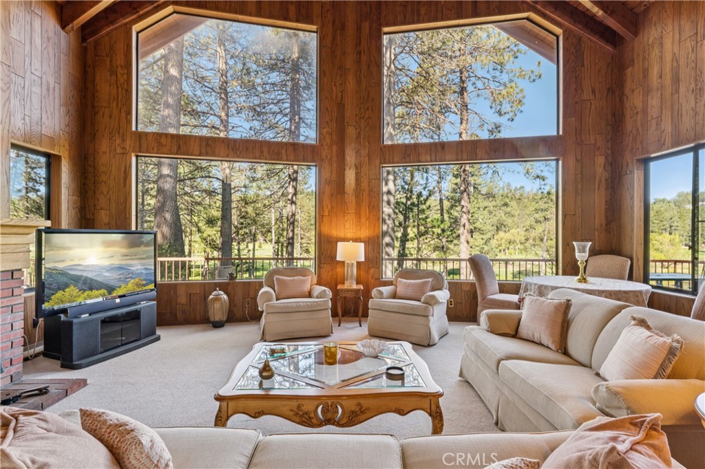 524 Golf Course Road Lake Arrowhead, CA 92352 - Photo 3 of 71