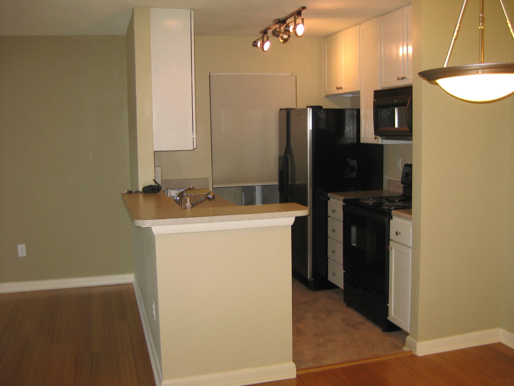 273 Alexandra Drive, Unit 8 Mount Pleasant, SC 29464 - Photo 2 of 6 IMG_0725