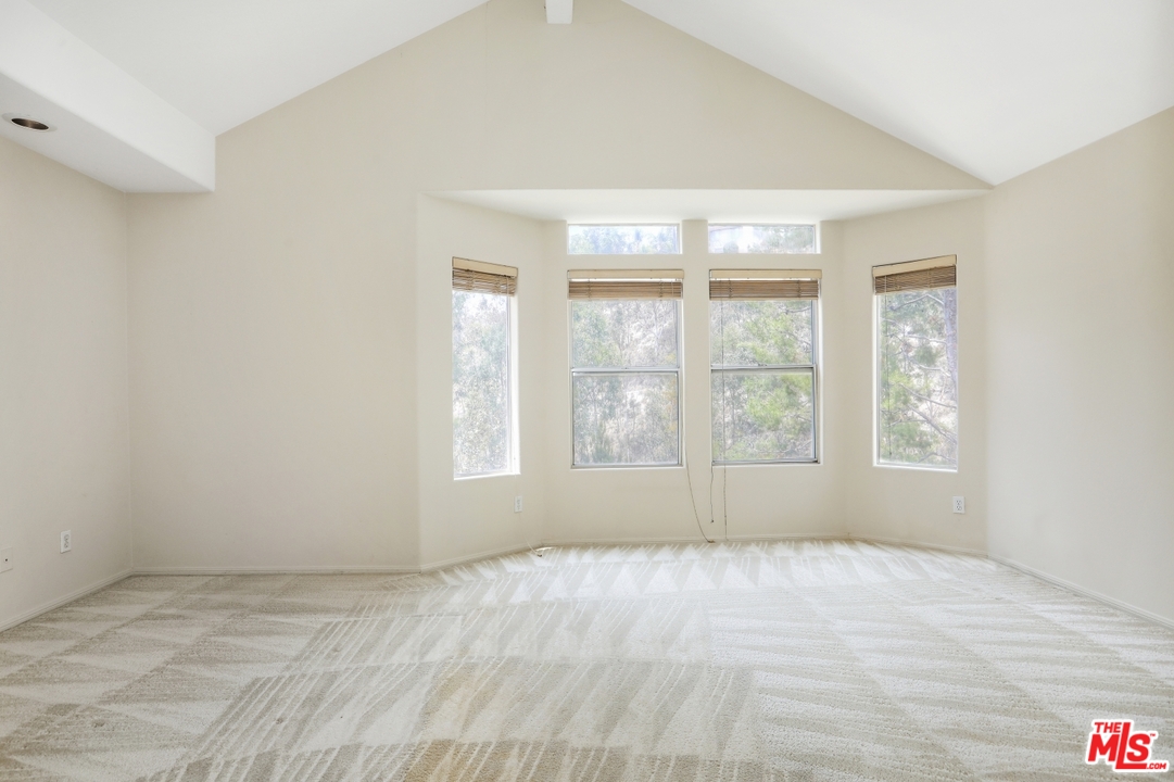 889 C. Amable Glendale, CA 91208 - Photo 22 of 51 a view of an empty room with a window