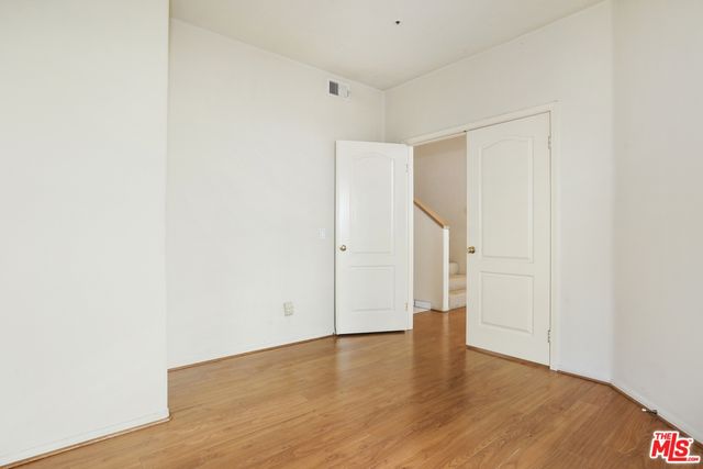 a view of a utility room with dryer and washer