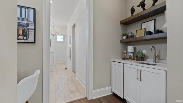 $1,649,900 | 447 Basalt Drive, Huntertown, IN 46748