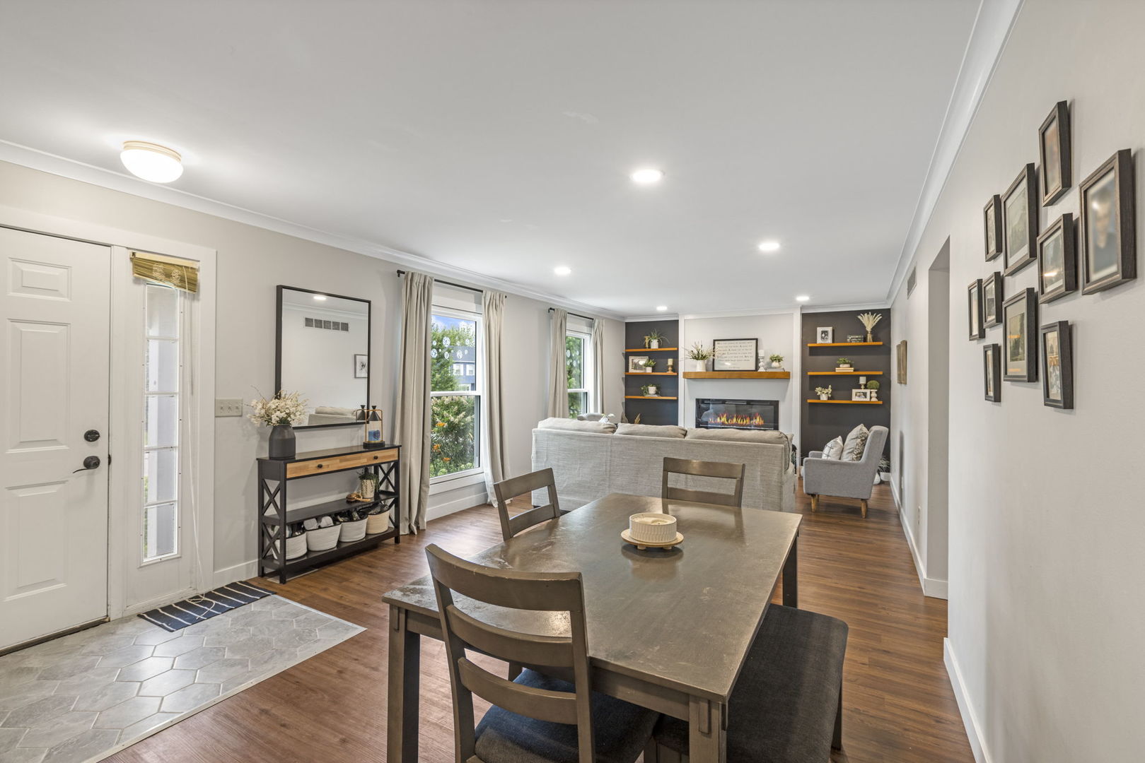 1470 South Tyler Road St. Charles, IL 60174 - Photo 3 of 22 Gallery Image 3