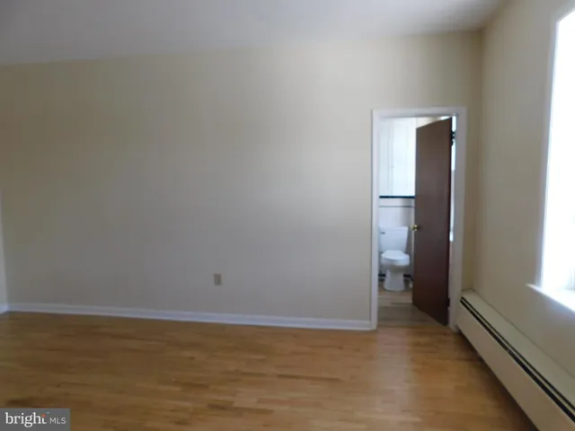 a view of empty room with window