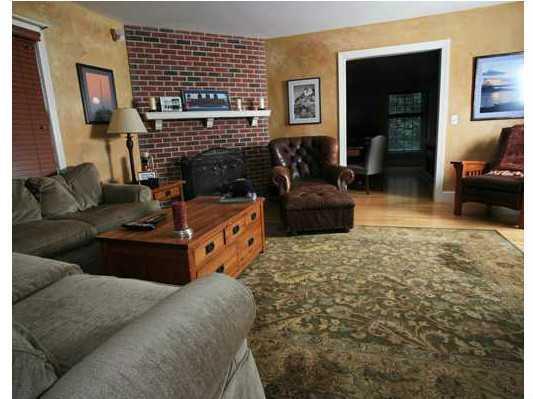 29 Tide Mill Road Portland, ME 04102 - Photo 19 of 20 Living Room.