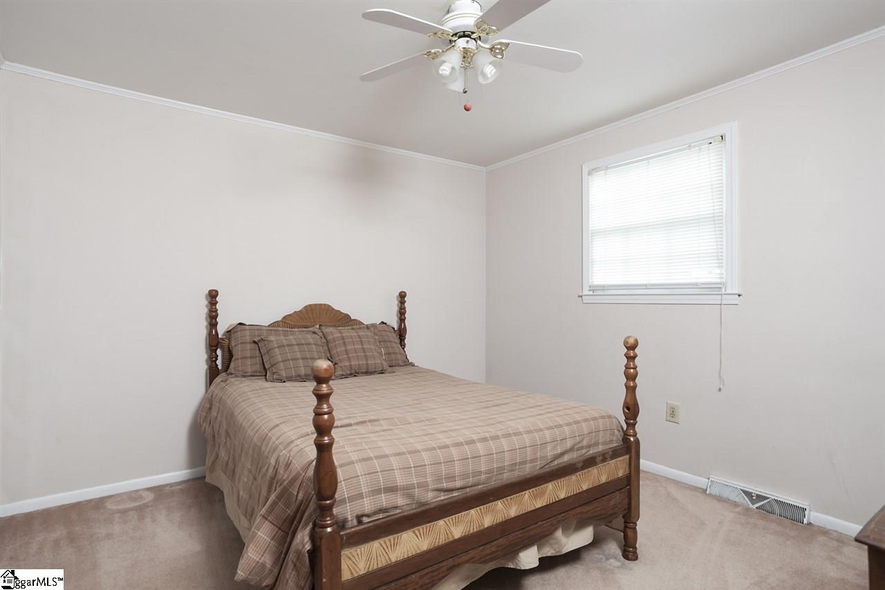 420 Adams Mill Road Mauldin, SC 29662 - Photo 6 of 22
