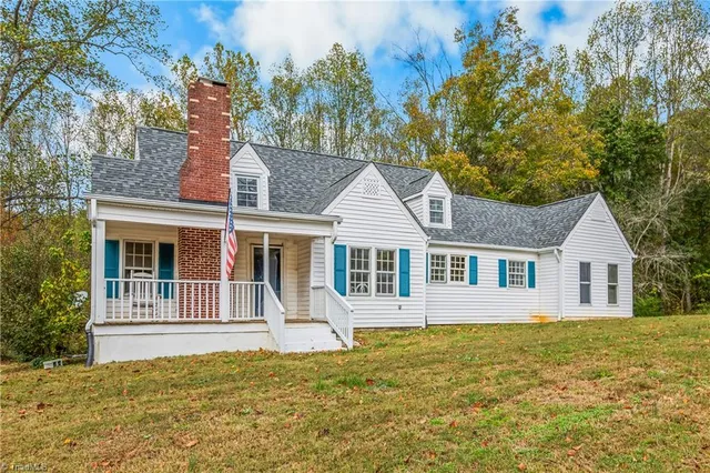 $249,000 | 2226-2234 Highway 268, Pilot Mountain, NC 27041