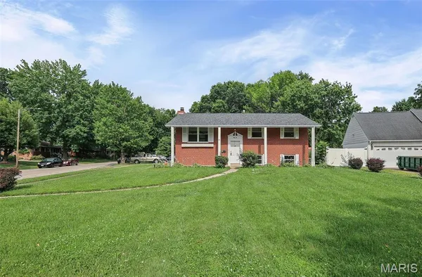 $225,000 | 52 Villa Drive, Granite City, IL 62040