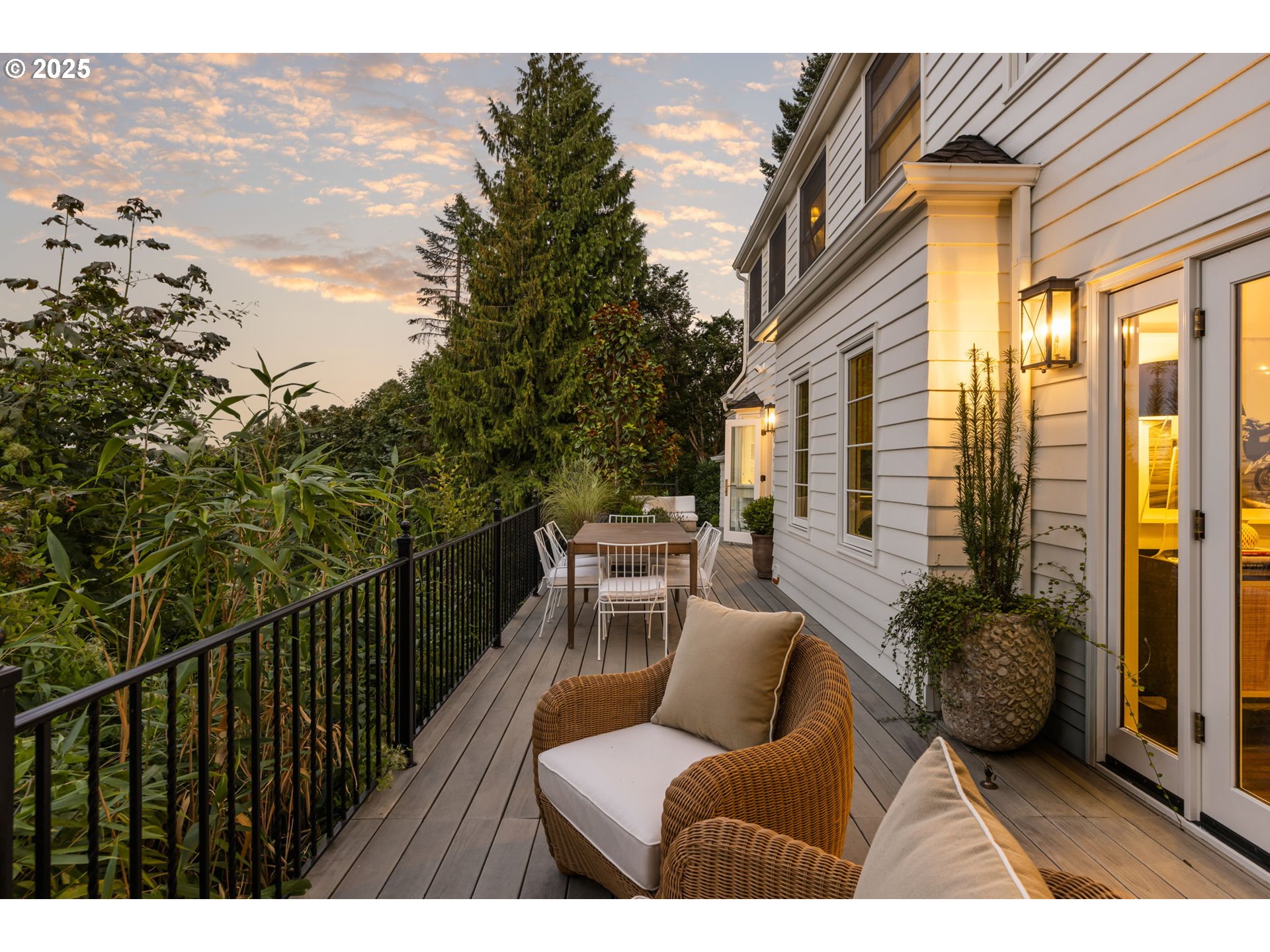 604 Northwest MacLeay Boulevard Portland, OR 97210 - Photo 21 of 46 a view of balcony with couch