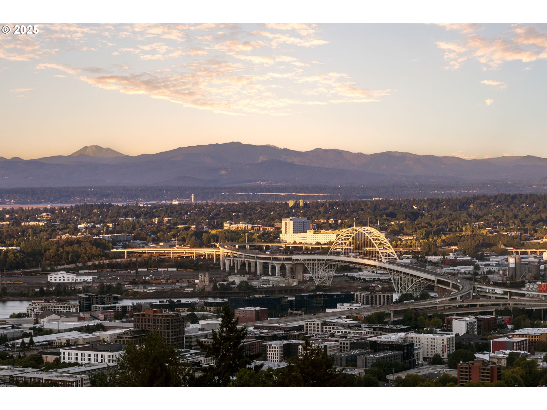 604 Northwest MacLeay Boulevard Portland, OR 97210 - Photo 28 of 46