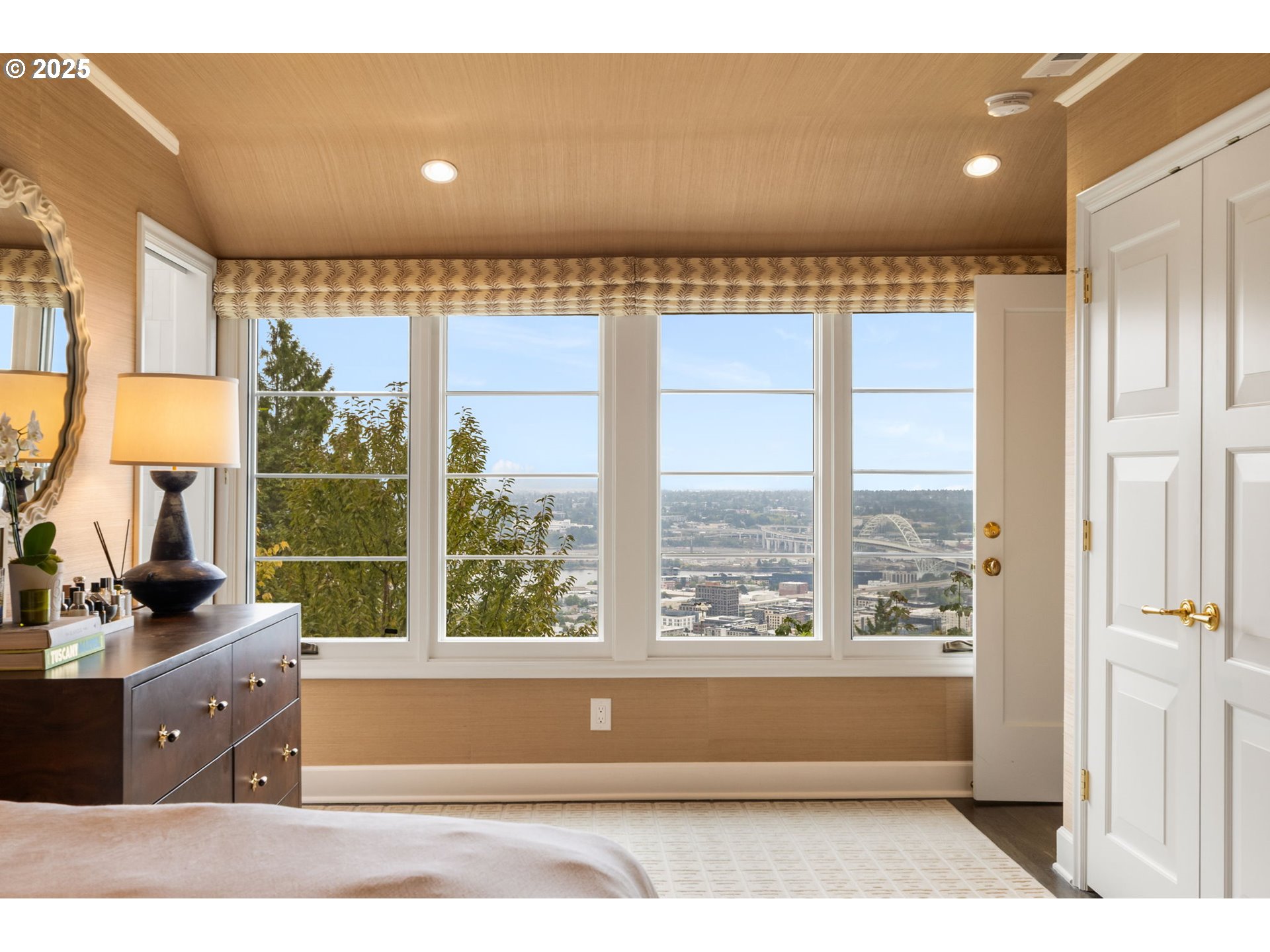604 Northwest MacLeay Boulevard Portland, OR 97210 - Photo 36 of 46 a living room with a large window