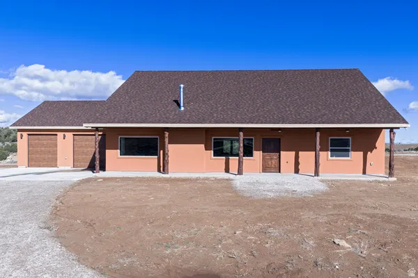 $899,900 | 429 East Pioneer Bend, Monticello, UT 84535