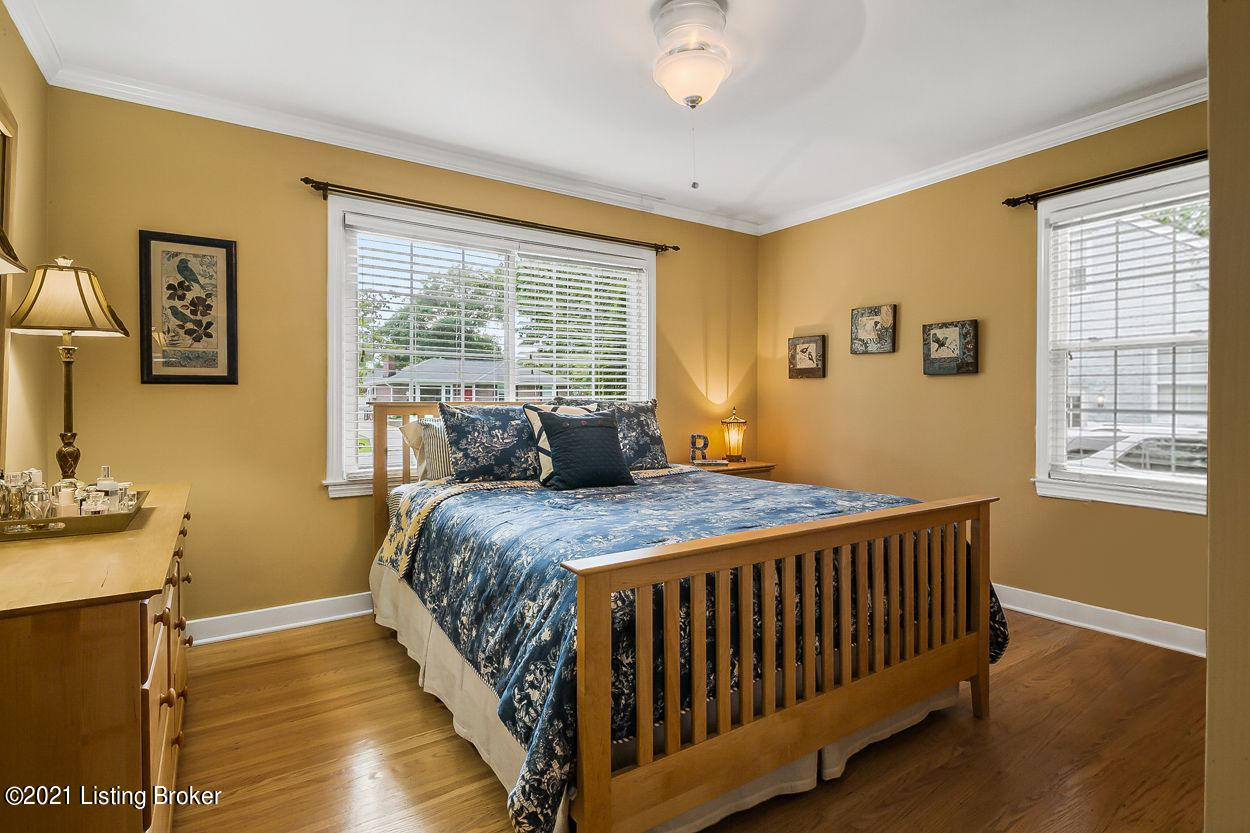 207 Hemingway Road Louisville, KY 40207 - Photo 19 of 36 19