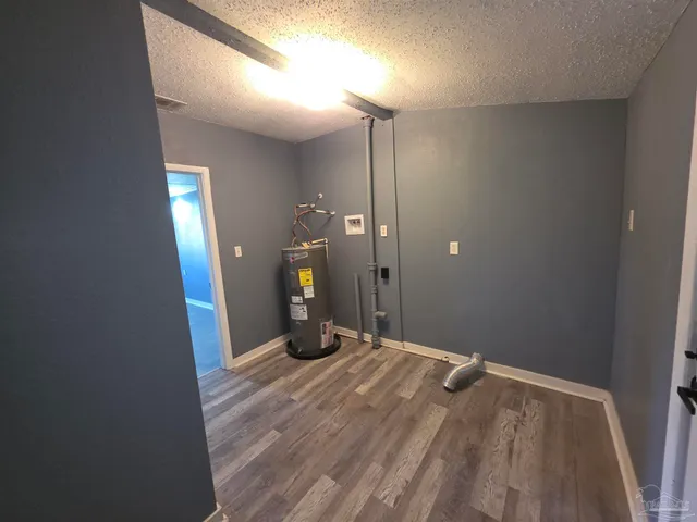 a view of a room with an empty room