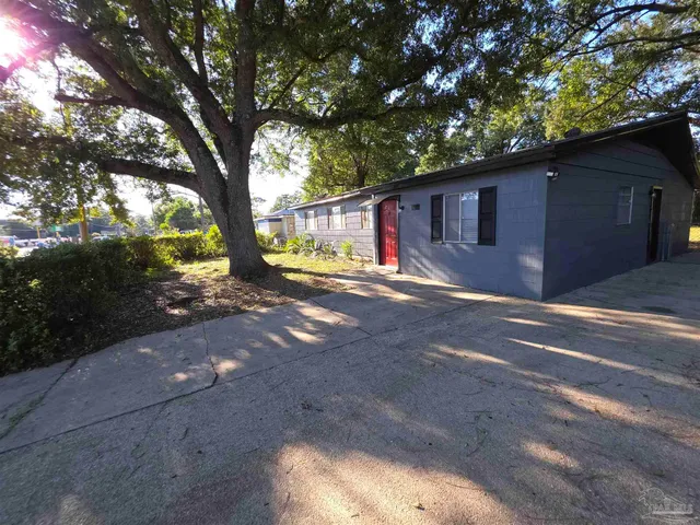 a house view with a outdoor space