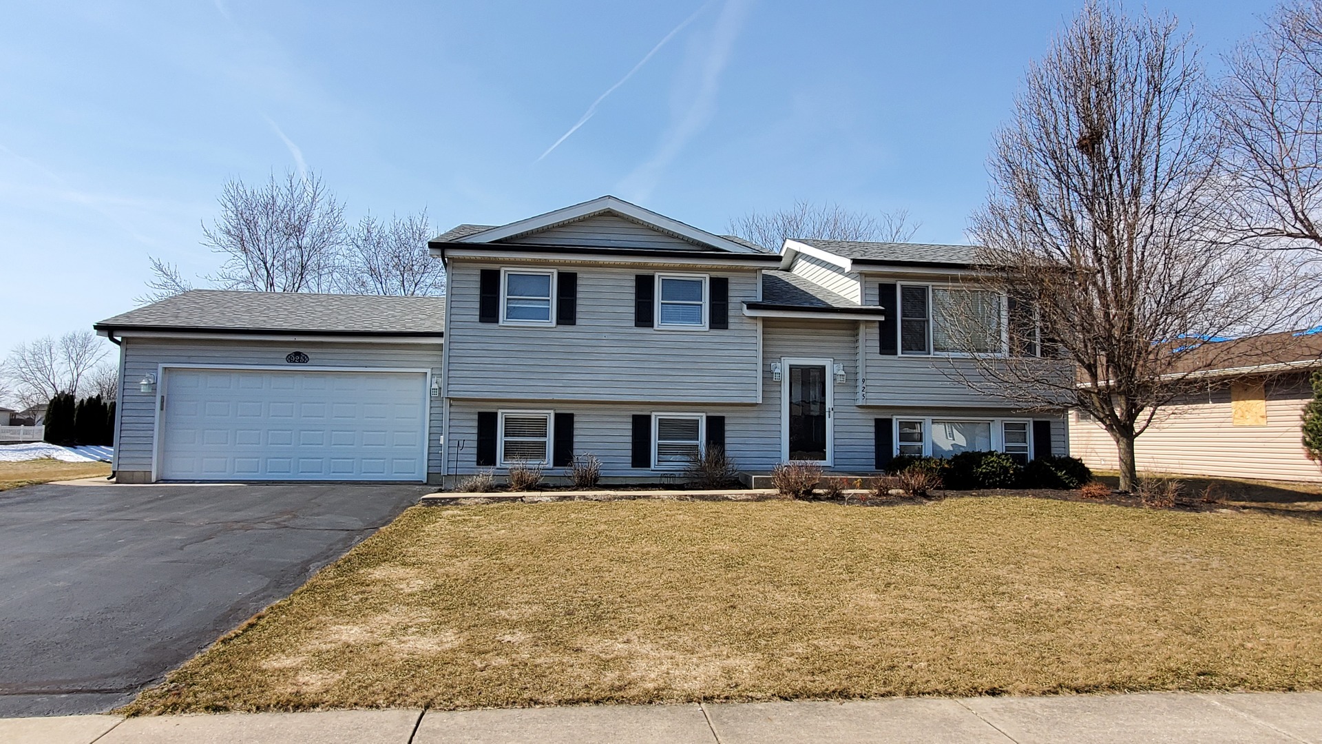925 Lake Road New Lenox, IL 60451 - Photo 1 of 17