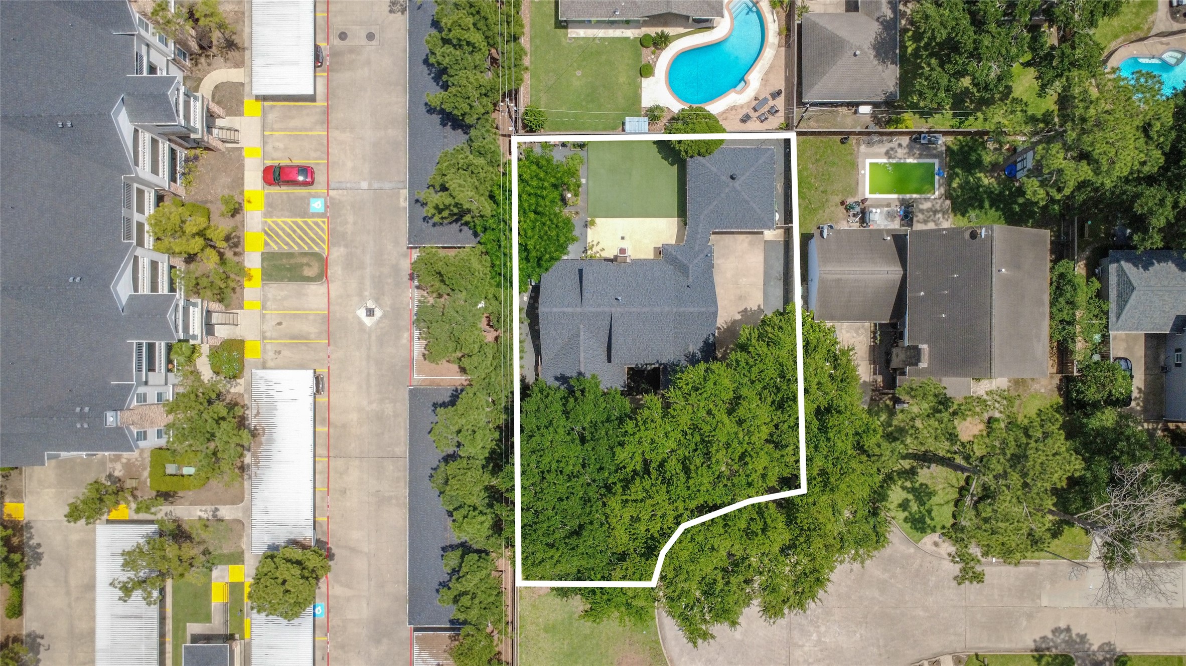 3030 Bernadette Lane Houston, TX 77043 - Photo 31 of 31 an aerial view of multiple house with outdoor space