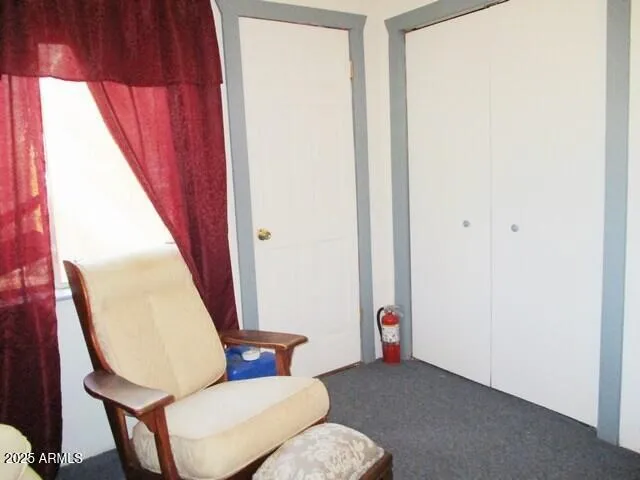 a view of livingroom with furniture