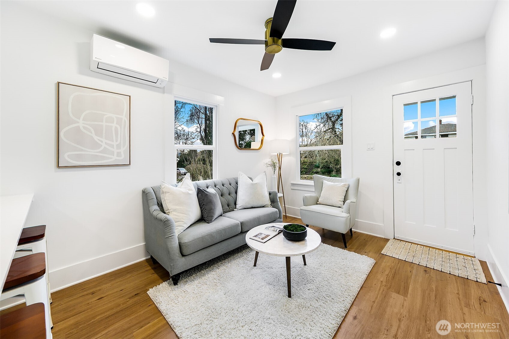 6018 41st Avenue Southwest Seattle, WA 98136 - Photo 2 of 17