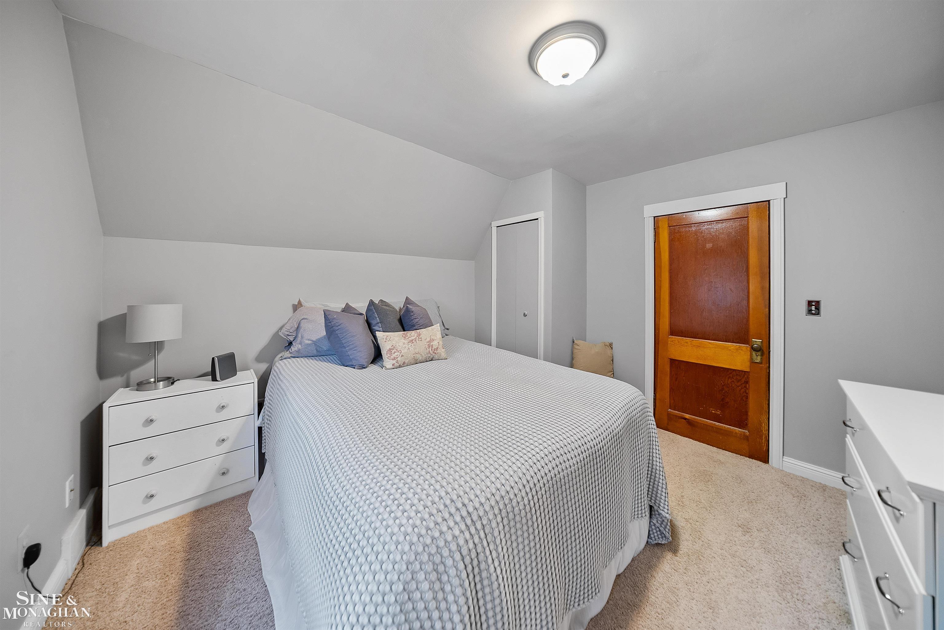 198 Kerby Road Grosse Pointe Farms, MI 48236 - Photo 23 of 40