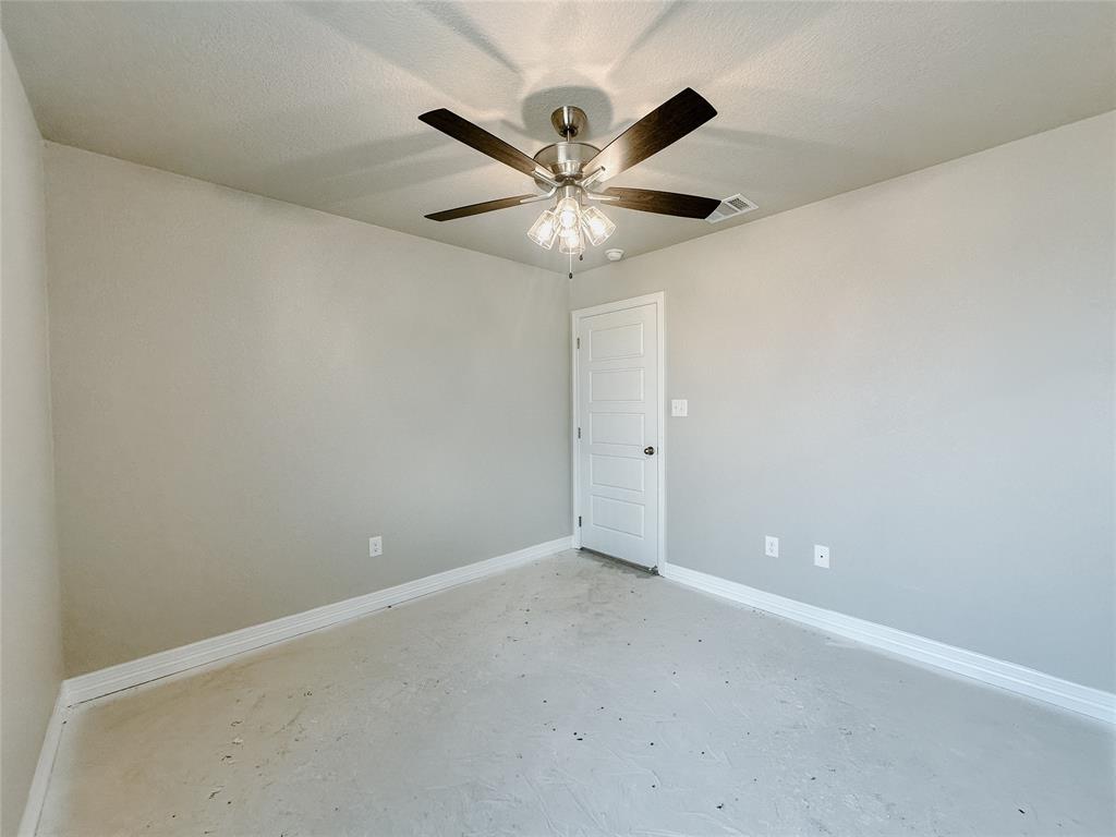 1341 Promised Land Road Hewitt, TX 76643 - Photo 26 of 34 a view of an empty room