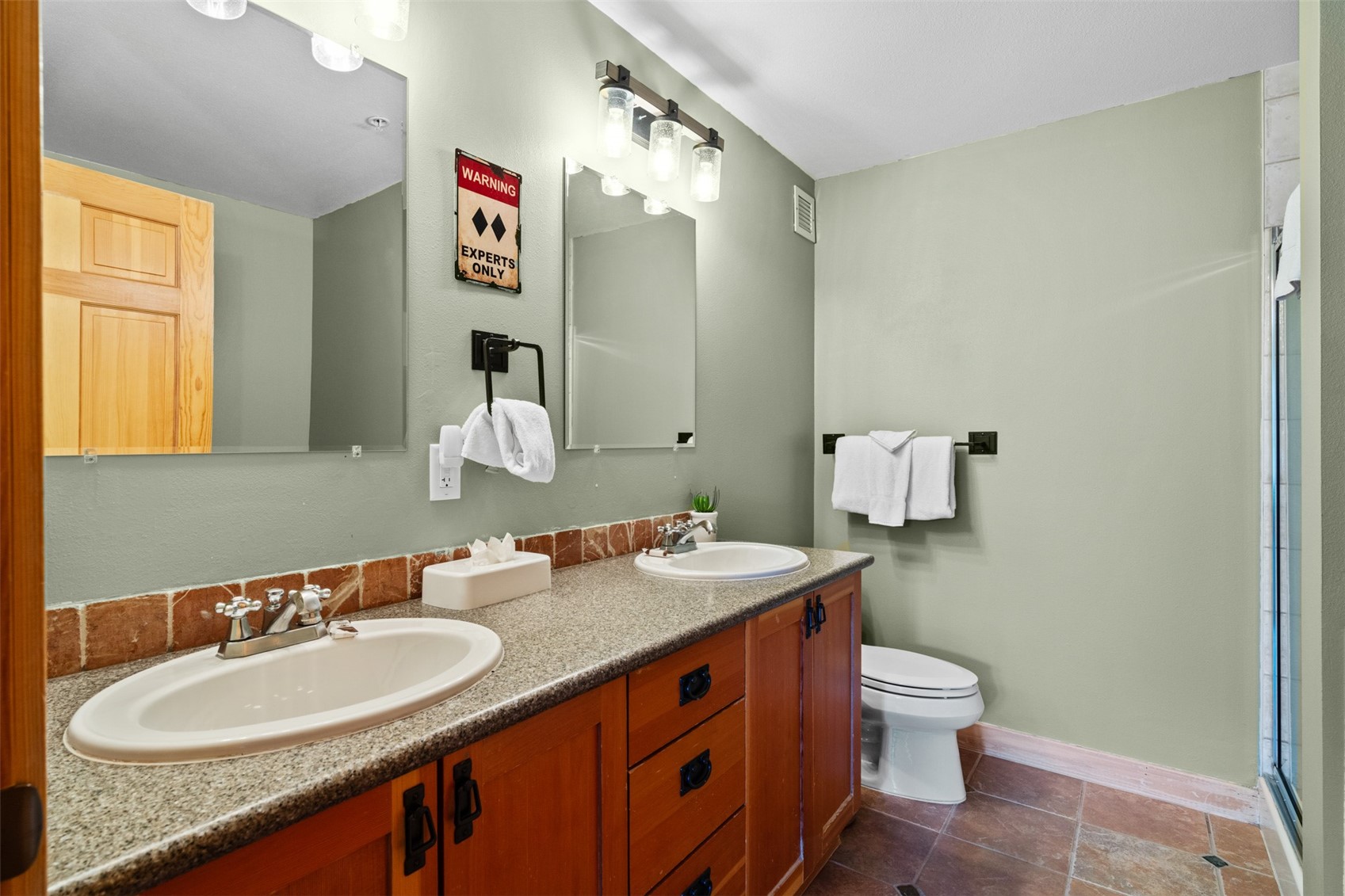 910 Copper Road, Unit 308 Frisco, CO 80443 - Photo 32 of 42 Full bathroom #2 with separate tub and shower