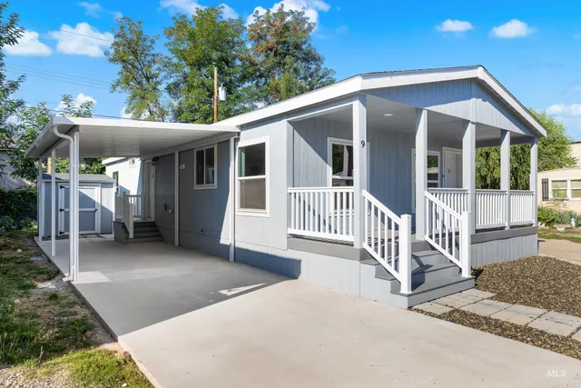 $179,500 | 208 East 44th Street, Unit 9, Garden City, ID 83714