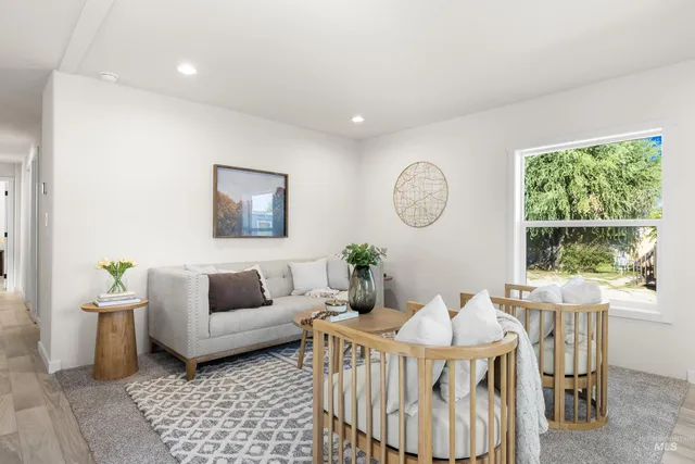 $179,500 | 208 East 44th Street, Unit 9, Garden City, ID 83714