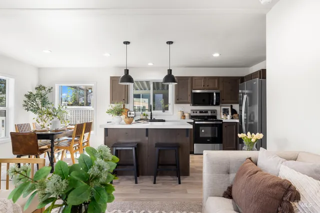 $179,500 | 208 East 44th Street, Unit 9, Garden City, ID 83714