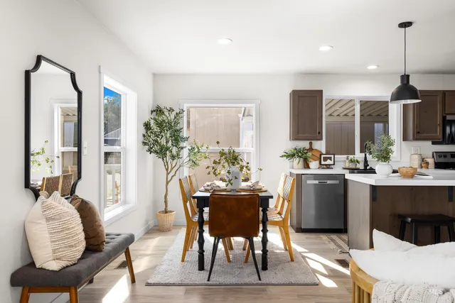 $179,500 | 208 East 44th Street, Unit 9, Garden City, ID 83714