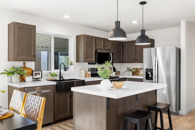 $179,500 | 208 East 44th Street, Unit 9, Garden City, ID 83714