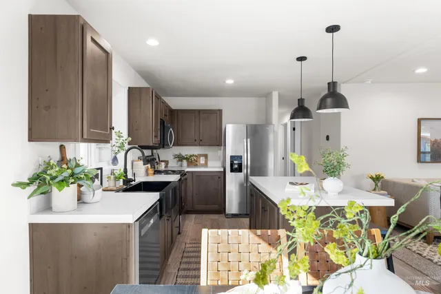 $179,500 | 208 East 44th Street, Unit 9, Garden City, ID 83714