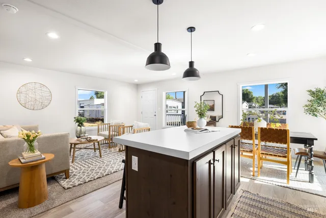 $179,500 | 208 East 44th Street, Unit 9, Garden City, ID 83714