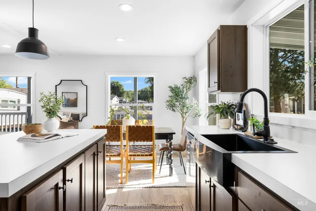 $179,500 | 208 East 44th Street, Unit 9, Garden City, ID 83714