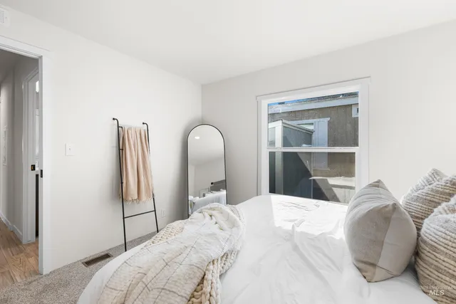 $179,500 | 208 East 44th Street, Unit 9, Garden City, ID 83714