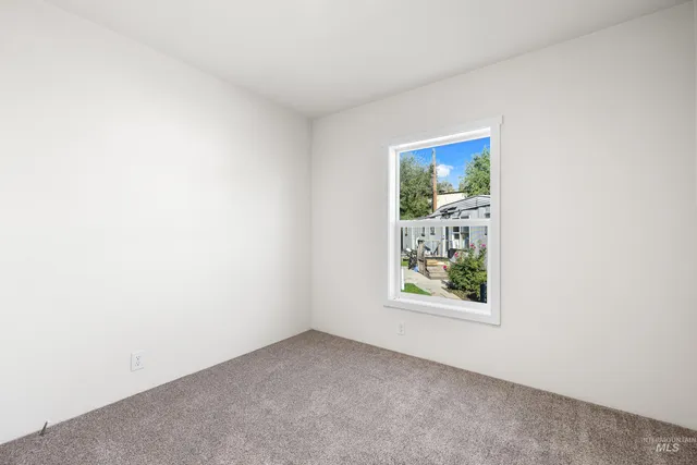 $179,500 | 208 East 44th Street, Unit 9, Garden City, ID 83714