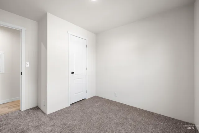 $179,500 | 208 East 44th Street, Unit 9, Garden City, ID 83714