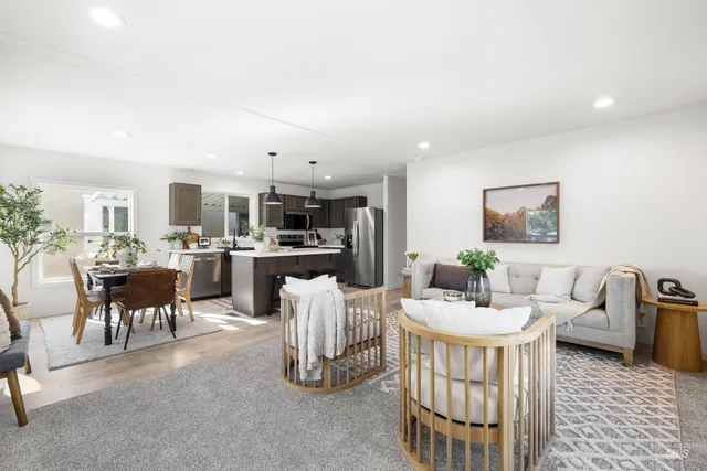 $179,500 | 208 East 44th Street, Unit 9, Garden City, ID 83714