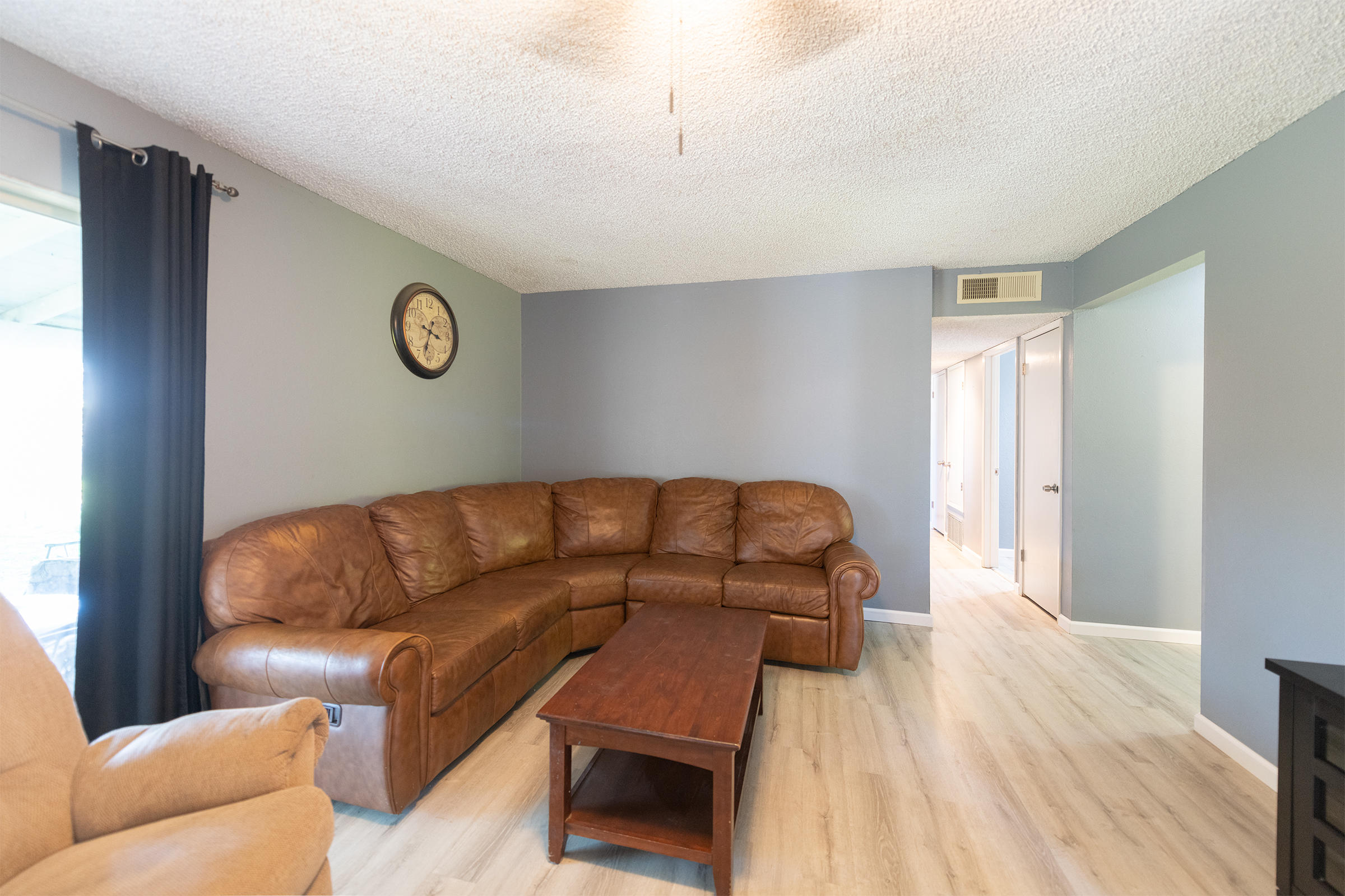 3070 Marmac Road Anderson, CA 96007 - Photo 4 of 17 Livingroom 1