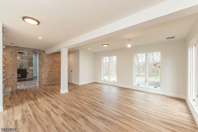 3 Maple Path Mount Arlington, NJ 07856 - Photo 11 of 32
