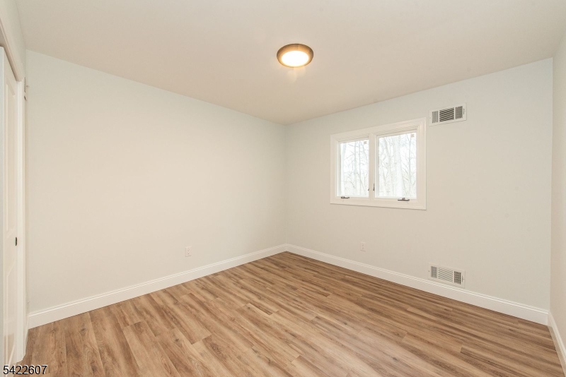3 Maple Path Mount Arlington, NJ 07856 - Photo 18 of 32