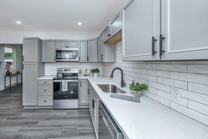 1210 Pepper Street Hanahan, SC 29410 - Photo 11 of 25 P11