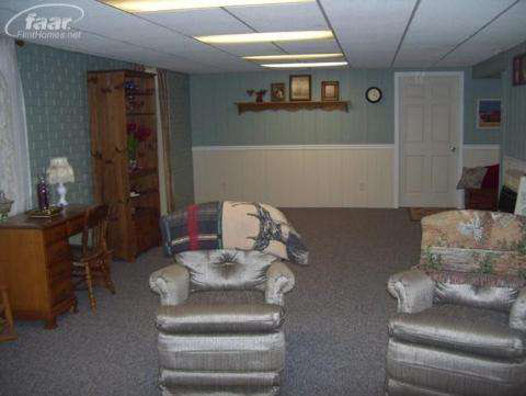 5155 Reid Road Swartz Creek, MI 48473 - Photo 12 of 13 20243444-11.JPG