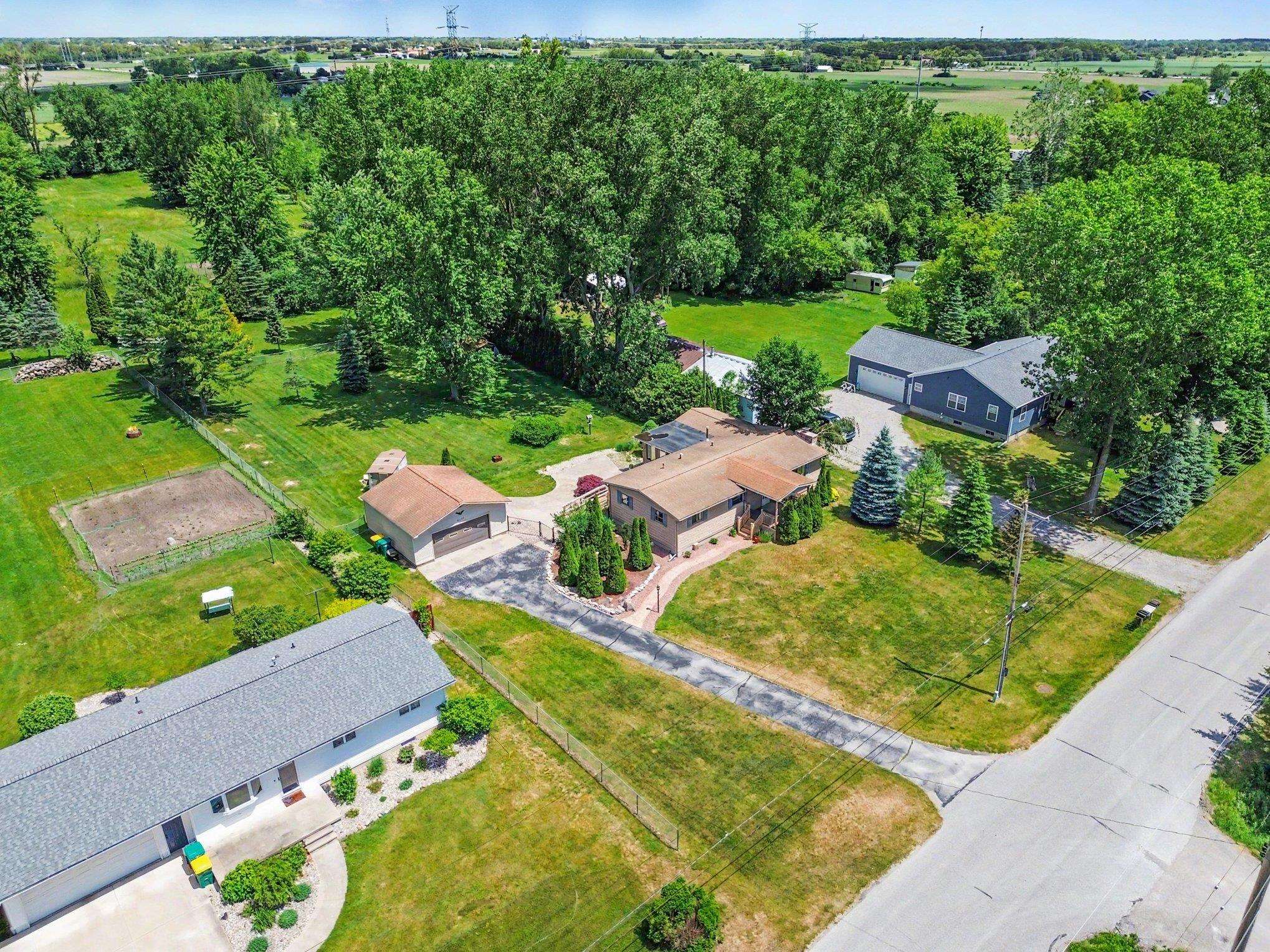 2437 Amelith Road Bay City, MI 48706 - Photo 34 of 36